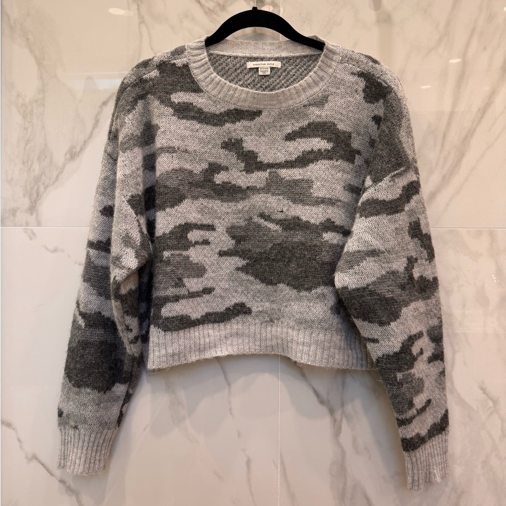 American Eagle Sweater